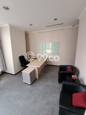 LOKASI PREMIUM! Kantor Area Bisnis di Grogol Petamburan, Luas 281m², Siap Bisnis LOKASI PREMIUM! Kantor Area Bisnis di Grogol Petamburan, Luas 281m², Siap Bisnis
