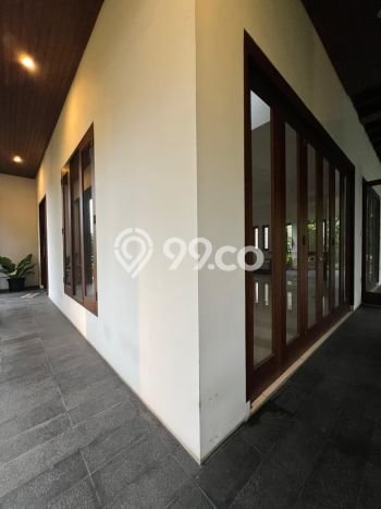 Disewakan Rumah Strategis Harga Murah di Jakarta Selatan Disewakan Rumah Strategis Harga Murah di Jakarta Selatan