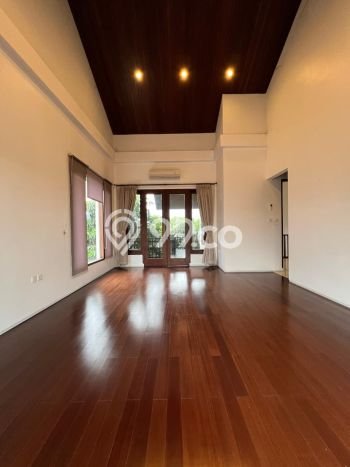 Disewakan Rumah Strategis Harga Murah di Jakarta Selatan Disewakan Rumah Strategis Harga Murah di Jakarta Selatan