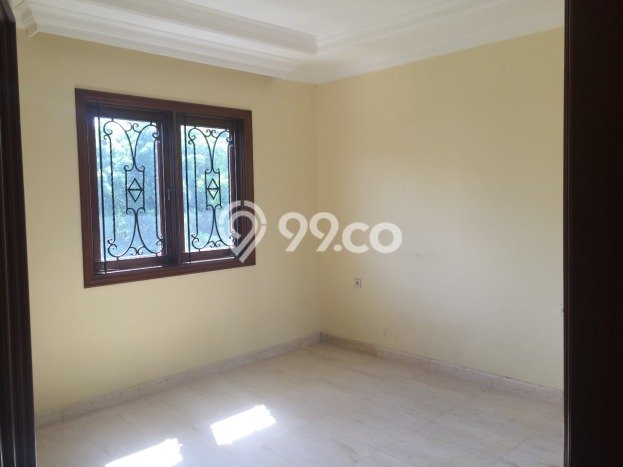 Rumah Bagus Disewakan di Pondok Indah, Jakarta Selatan LT 327m2, LB 420m2 Rumah Bagus Disewakan di Pondok Indah, Jakarta Selatan LT 327m2, LB 420m2