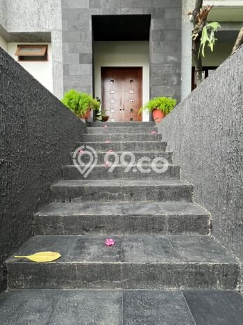 Disewakan Rumah Strategis Harga Murah di Jakarta Selatan Disewakan Rumah Strategis Harga Murah di Jakarta Selatan
