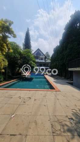 Rumah Luxury Modern Tanpa Renovasi di Setiabudi Bandung Rumah Luxury Modern Tanpa Renovasi di Setiabudi Bandung