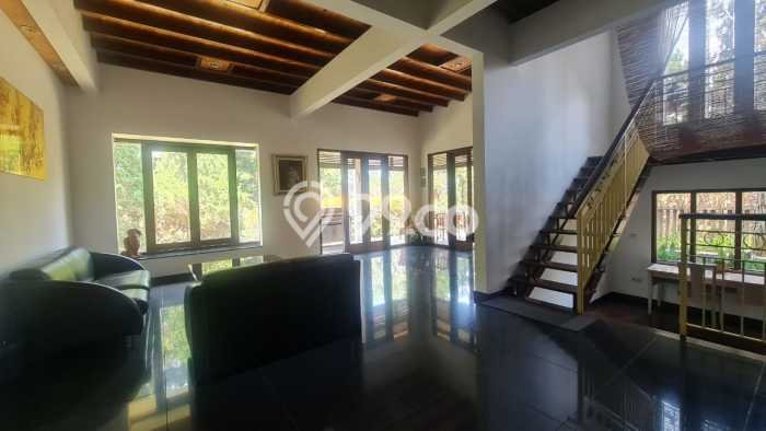 Jual Rumah Mewah Elegan Dengan View Eksklusif di Setiabudi, Bandung Jual Rumah Mewah Elegan Dengan View Eksklusif di Setiabudi, Bandung