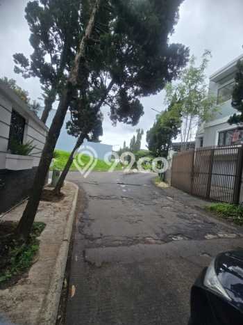 Rumah 4 KT 2 KM di Area Premium , Bandung Rumah 4 KT 2 KM di Area Premium , Bandung