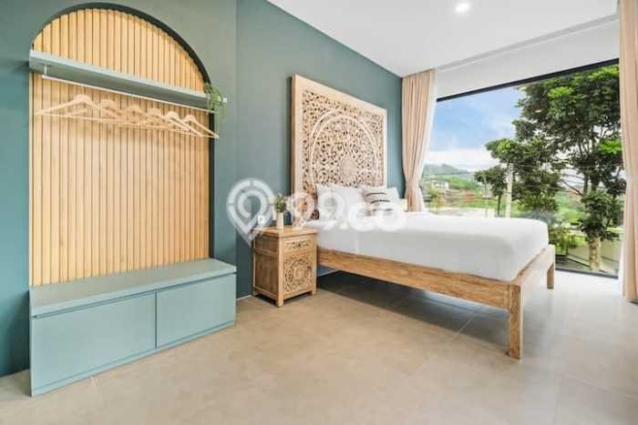 Rumah di Dago, Bandung, Luas 310m2m² LB 139m2m² - JUAL CEPAT! Rumah di Dago, Bandung, Luas 310m2m² LB 139m2m² - JUAL CEPAT!