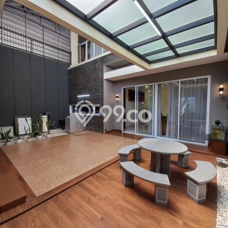 Rumah Elit LB 400m2 Siap Huni Desain Elegan di Pondok Hijau, Bandung Rumah Elit LB 400m2 Siap Huni Desain Elegan di Pondok Hijau, Bandung