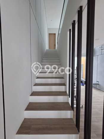 Ready to Use! Premium House LT 135m2 Desain Elegan di Mekar Wangi Ready to Use! Premium House LT 135m2 Desain Elegan di Mekar Wangi