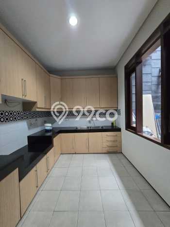 Rumah Luxury Modern Siap Huni di Cihampelas Bandung Rumah Luxury Modern Siap Huni di Cihampelas Bandung