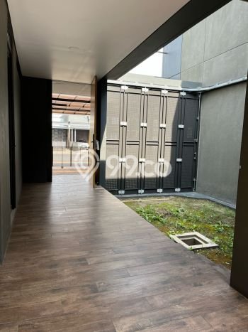 Rumah Elit Modern Siap Huni di Kota Baru Parahyangan Bandung Rumah Elit Modern Siap Huni di Kota Baru Parahyangan Bandung