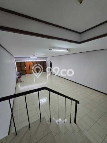 Rumah Elit Modern Tanpa Renovasi di Setra Duta Bandung Rumah Elit Modern Tanpa Renovasi di Setra Duta Bandung