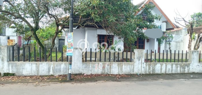 For Sale! Premium House LT 450m2 Desain Elegan di Caturtunggal For Sale! Premium House LT 450m2 Desain Elegan di Caturtunggal