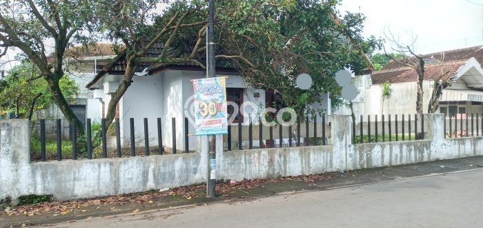 For Sale! Premium House LT 450m2 Desain Elegan di Caturtunggal For Sale! Premium House LT 450m2 Desain Elegan di Caturtunggal