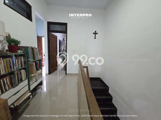 Ready to Use! Premium House LT 108m2 Desain Elegan di Joglo Ready to Use! Premium House LT 108m2 Desain Elegan di Joglo