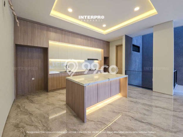 Ready to Use! Luxury House LT 136m2 Desain Modern di Permata Buana Ready to Use! Luxury House LT 136m2 Desain Modern di Permata Buana