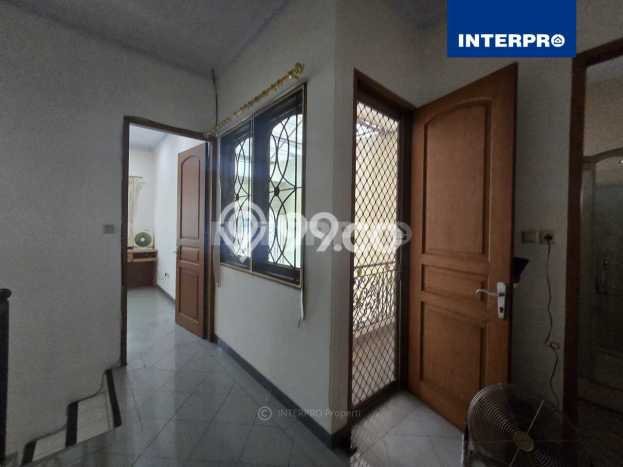 Rumah Elit LB 150m2 Siap Huni Desain Elegan di Jelambar, Jakarta Barat Rumah Elit LB 150m2 Siap Huni Desain Elegan di Jelambar, Jakarta Barat