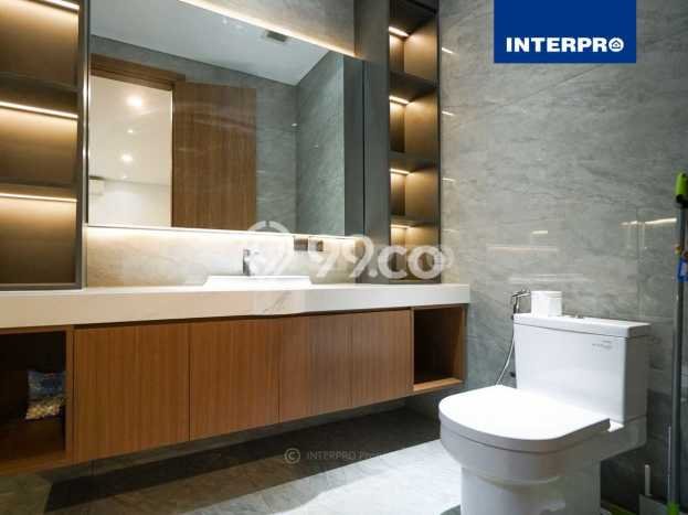 Ready to Use! Luxury House LT 240m2 Desain Modern di Puri Indah Ready to Use! Luxury House LT 240m2 Desain Modern di Puri Indah