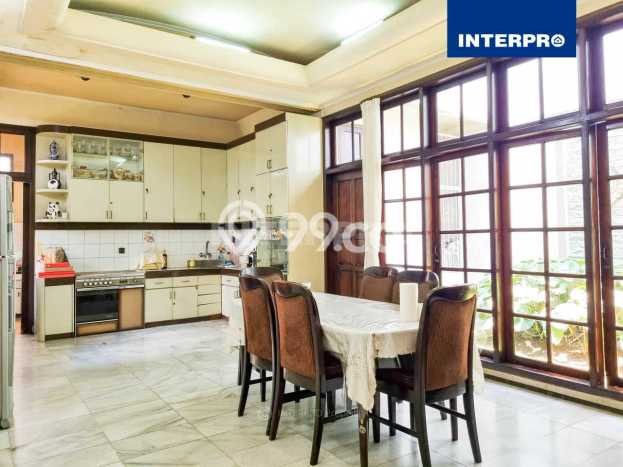 Jual Rumah Mewah Elegan Dengan View Eksklusif di Puri Indah, Jakarta Barat Jual Rumah Mewah Elegan Dengan View Eksklusif di Puri Indah, Jakarta Barat
