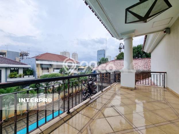 Ready to Use! Premium House LT 1573m2 Desain Modern di Kedoya Baru Ready to Use! Premium House LT 1573m2 Desain Modern di Kedoya Baru