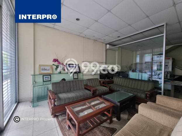 Ruko di Kebon Jeruk, Luas 279m², Kawasan Bisnis, Ramai Ruko di Kebon Jeruk, Luas 279m², Kawasan Bisnis, Ramai