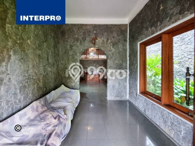 Rumah Luxury Modern Siap Huni di Intercon Jakarta Barat Rumah Luxury Modern Siap Huni di Intercon Jakarta Barat