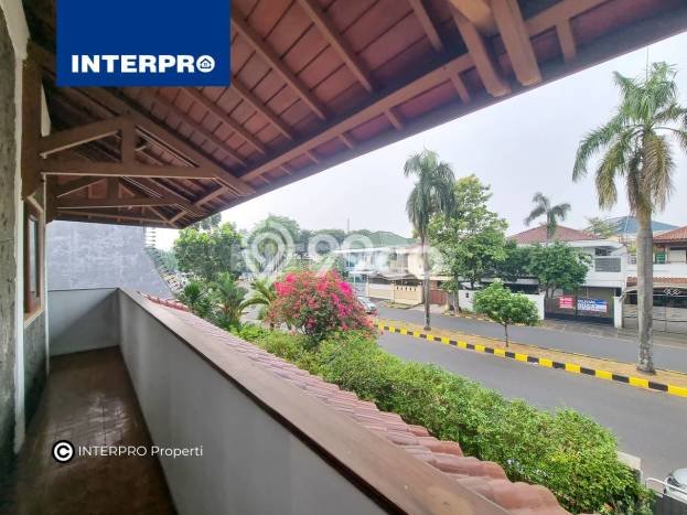 Rumah Luxury Modern Siap Huni di Intercon Jakarta Barat Rumah Luxury Modern Siap Huni di Intercon Jakarta Barat