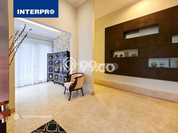 Rumah Mewah LB 750m2 Siap Pakai Desain Elegan di Puri Indah, Jakarta Barat Rumah Mewah LB 750m2 Siap Pakai Desain Elegan di Puri Indah, Jakarta Barat
