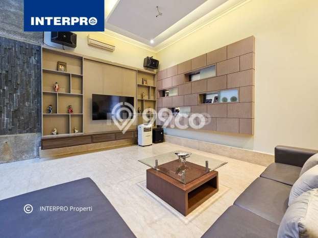 Rumah Mewah LB 750m2 Siap Pakai Desain Elegan di Puri Indah, Jakarta Barat Rumah Mewah LB 750m2 Siap Pakai Desain Elegan di Puri Indah, Jakarta Barat