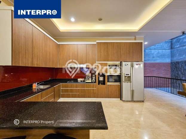 Rumah Mewah LB 750m2 Siap Pakai Desain Elegan di Puri Indah, Jakarta Barat Rumah Mewah LB 750m2 Siap Pakai Desain Elegan di Puri Indah, Jakarta Barat