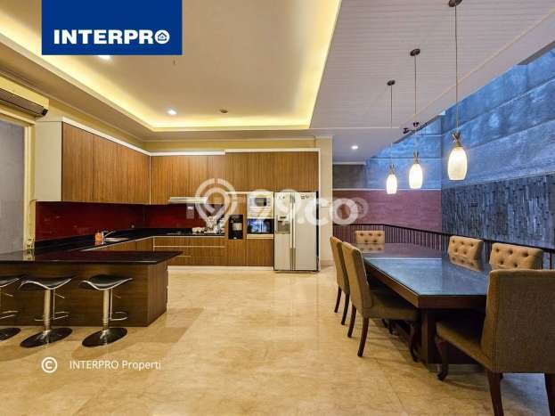 Rumah Mewah LB 750m2 Siap Pakai Desain Elegan di Puri Indah, Jakarta Barat Rumah Mewah LB 750m2 Siap Pakai Desain Elegan di Puri Indah, Jakarta Barat
