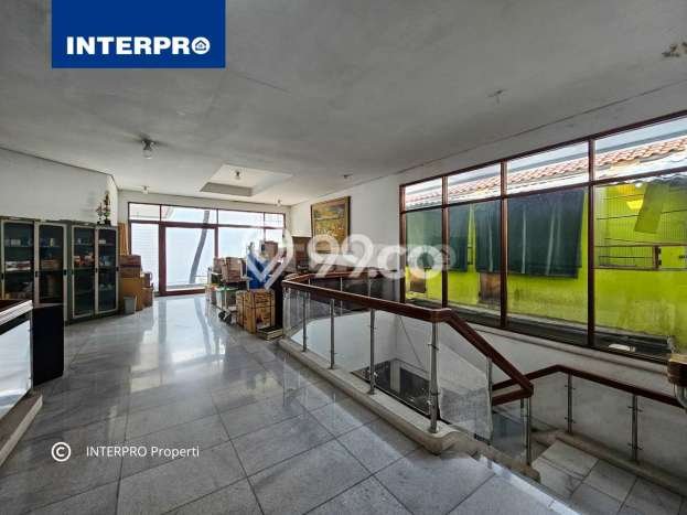 Rumah Mewah LB 500m2 Siap Pakai Desain Elegan di Intercon, Jakarta Barat Rumah Mewah LB 500m2 Siap Pakai Desain Elegan di Intercon, Jakarta Barat