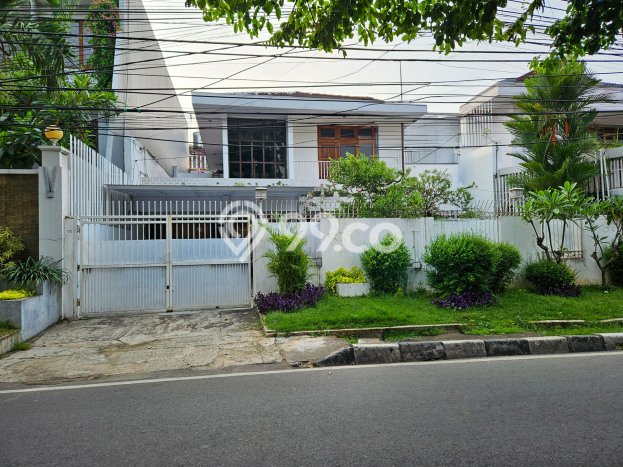 Rumah Mewah LB 400m2 Siap Pakai Desain Elegan di Tomang, Jakarta Barat Rumah Mewah LB 400m2 Siap Pakai Desain Elegan di Tomang, Jakarta Barat
