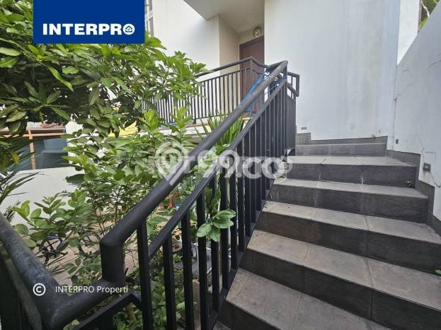 Rumah Strategis 4 KT LT 160m2m² di Kedoya Baru, Jakarta Barat Rumah Strategis 4 KT LT 160m2m² di Kedoya Baru, Jakarta Barat