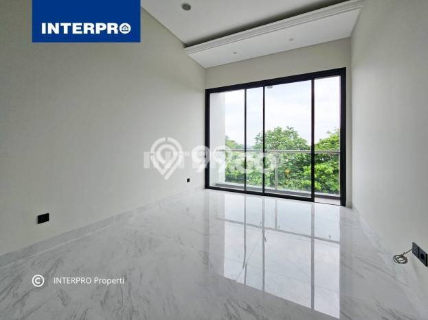 Rumah Elit Modern Tanpa Renovasi di Permata Buana Jakarta Barat Rumah Elit Modern Tanpa Renovasi di Permata Buana Jakarta Barat