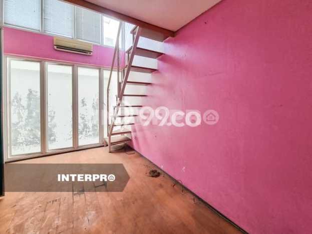 Jual Rumah Luas Elegan Dengan View Eksklusif di Puri Indah, Jakarta Barat Jual Rumah Luas Elegan Dengan View Eksklusif di Puri Indah, Jakarta Barat