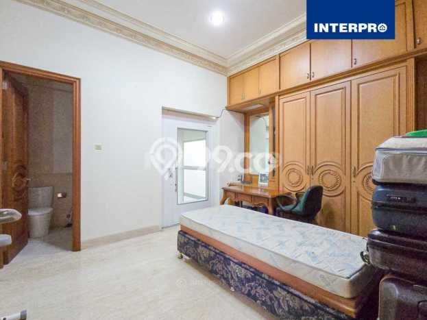 Rumah Elit LB 600m2 Siap Huni Desain Elegan di Puri Indah, Jakarta Barat Rumah Elit LB 600m2 Siap Huni Desain Elegan di Puri Indah, Jakarta Barat