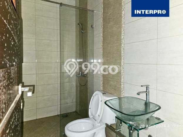 Jual Rumah Mewah Megah Dengan View Eksklusif di Permata Buana, Jakarta Barat Jual Rumah Mewah Megah Dengan View Eksklusif di Permata Buana, Jakarta Barat