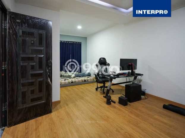 Rumah Elit LB 200m2 Siap Huni Desain Elegan di Puri Indah, Jakarta Barat Rumah Elit LB 200m2 Siap Huni Desain Elegan di Puri Indah, Jakarta Barat