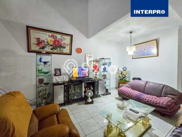Jual Rumah Mewah Megah Dengan View Eksklusif di Puri Indah, Jakarta Barat Jual Rumah Mewah Megah Dengan View Eksklusif di Puri Indah, Jakarta Barat