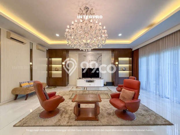 Rumah Elit LB 1000m2 Siap Huni Desain Elegan di Green garden, Jakarta Barat Rumah Elit LB 1000m2 Siap Huni Desain Elegan di Green garden, Jakarta Barat