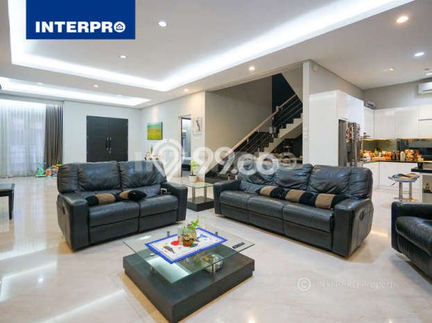 Rumah Elit LB 500m2 Siap Huni Desain Elegan di Puri Indah, Jakarta Barat Rumah Elit LB 500m2 Siap Huni Desain Elegan di Puri Indah, Jakarta Barat
