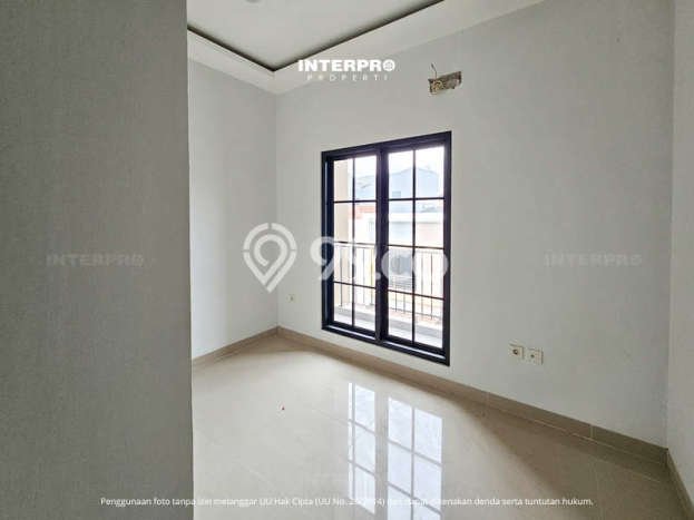 Dijual Hunian Rumah Nyaman 4 Kamar di Taman Ratu, Jakarta Barat Dijual Hunian Rumah Nyaman 4 Kamar di Taman Ratu, Jakarta Barat