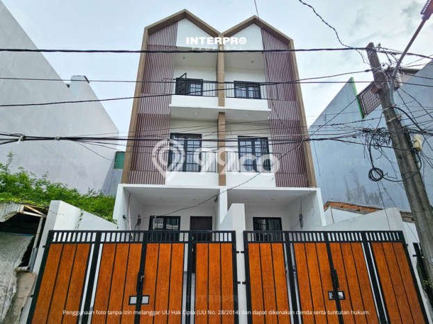 Dijual Hunian Rumah Nyaman 4 Kamar di Taman Ratu, Jakarta Barat Dijual Hunian Rumah Nyaman 4 Kamar di Taman Ratu, Jakarta Barat