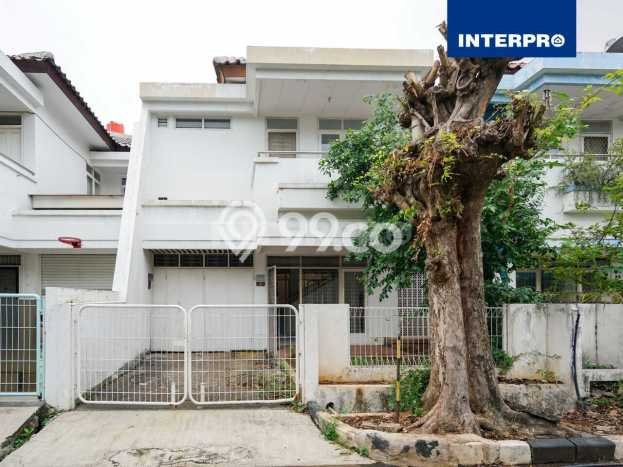 LOKASI TERBAIK! Rumah kawasan Permata Buana, 2 KM, Lingkungan Elite, LT 144m² Bangunan 180m² LOKASI TERBAIK! Rumah kawasan Permata Buana, 2 KM, Lingkungan Elite, LT 144m² Bangunan 180m²