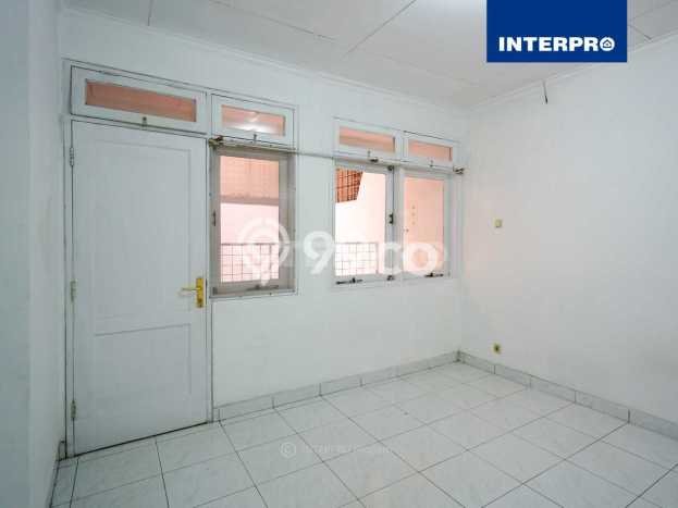 LOKASI TERBAIK! Rumah kawasan Permata Buana, 2 KM, Lingkungan Elite, LT 144m² Bangunan 180m² LOKASI TERBAIK! Rumah kawasan Permata Buana, 2 KM, Lingkungan Elite, LT 144m² Bangunan 180m²