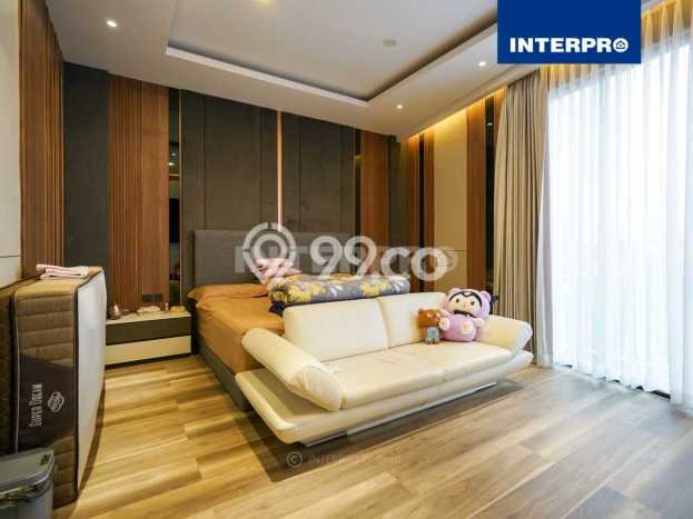 Ready to Use! Luxury House LT 240m2 Desain Modern di Puri Indah Ready to Use! Luxury House LT 240m2 Desain Modern di Puri Indah