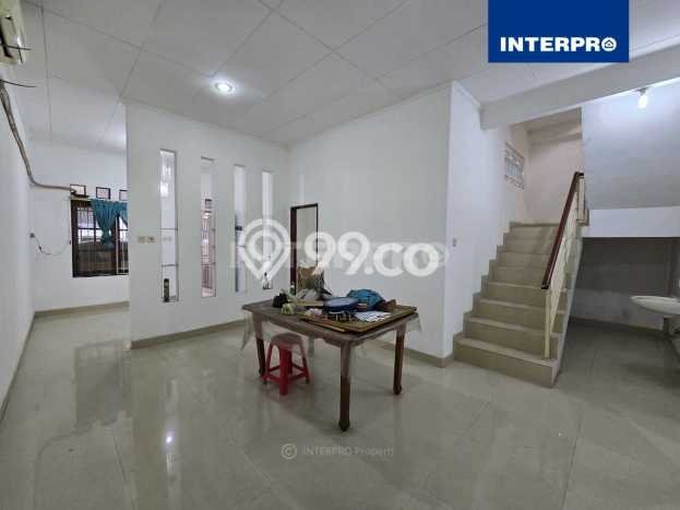 Rumah di Taman Kota, Jakarta Barat, LT 112m² LB 140m² Rumah di Taman Kota, Jakarta Barat, LT 112m² LB 140m²