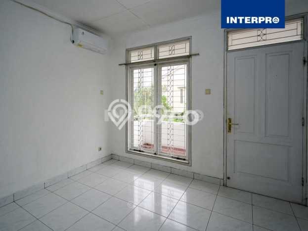 LOKASI TERBAIK! Rumah kawasan Permata Buana, 2 KM, Lingkungan Elite, LT 144m² Bangunan 180m² LOKASI TERBAIK! Rumah kawasan Permata Buana, 2 KM, Lingkungan Elite, LT 144m² Bangunan 180m²