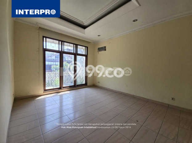 Rumah Mewah LB 128m2 Siap Pakai Desain Elegan di Intercon, Jakarta Barat Rumah Mewah LB 128m2 Siap Pakai Desain Elegan di Intercon, Jakarta Barat