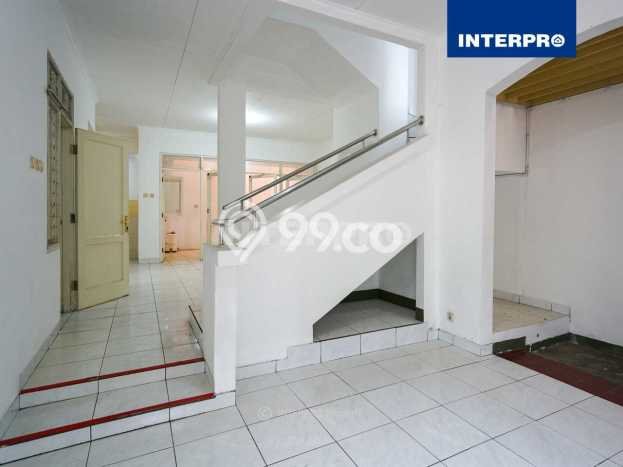 LOKASI TERBAIK! Rumah kawasan Permata Buana, 2 KM, Lingkungan Elite, LT 144m² Bangunan 180m² LOKASI TERBAIK! Rumah kawasan Permata Buana, 2 KM, Lingkungan Elite, LT 144m² Bangunan 180m²