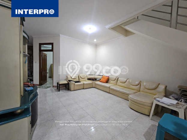 Dijual Rumah Luas Elegan Dengan View Cantik di Puri Indah, Jakarta Barat Dijual Rumah Luas Elegan Dengan View Cantik di Puri Indah, Jakarta Barat